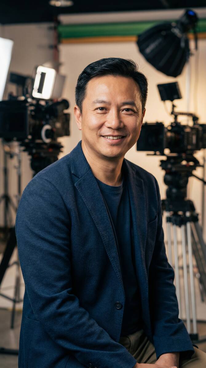 狠狠撸影视导演顾问